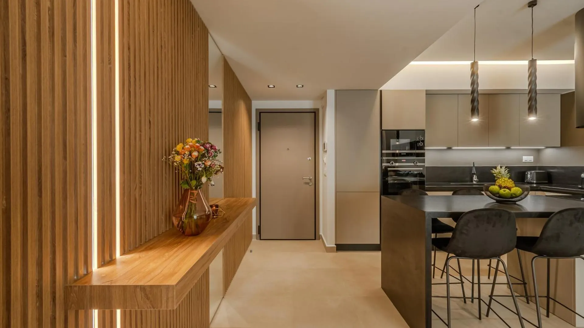 Apartment Dreamy 2 Bd Apt In The Heart Of The City By Hospi Heraklion  Greece