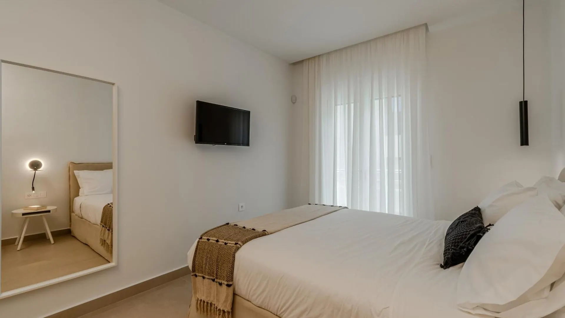 Apartment Dreamy 2 Bd Apt In The Heart Of The City By Hospi Heraklion  Greece
