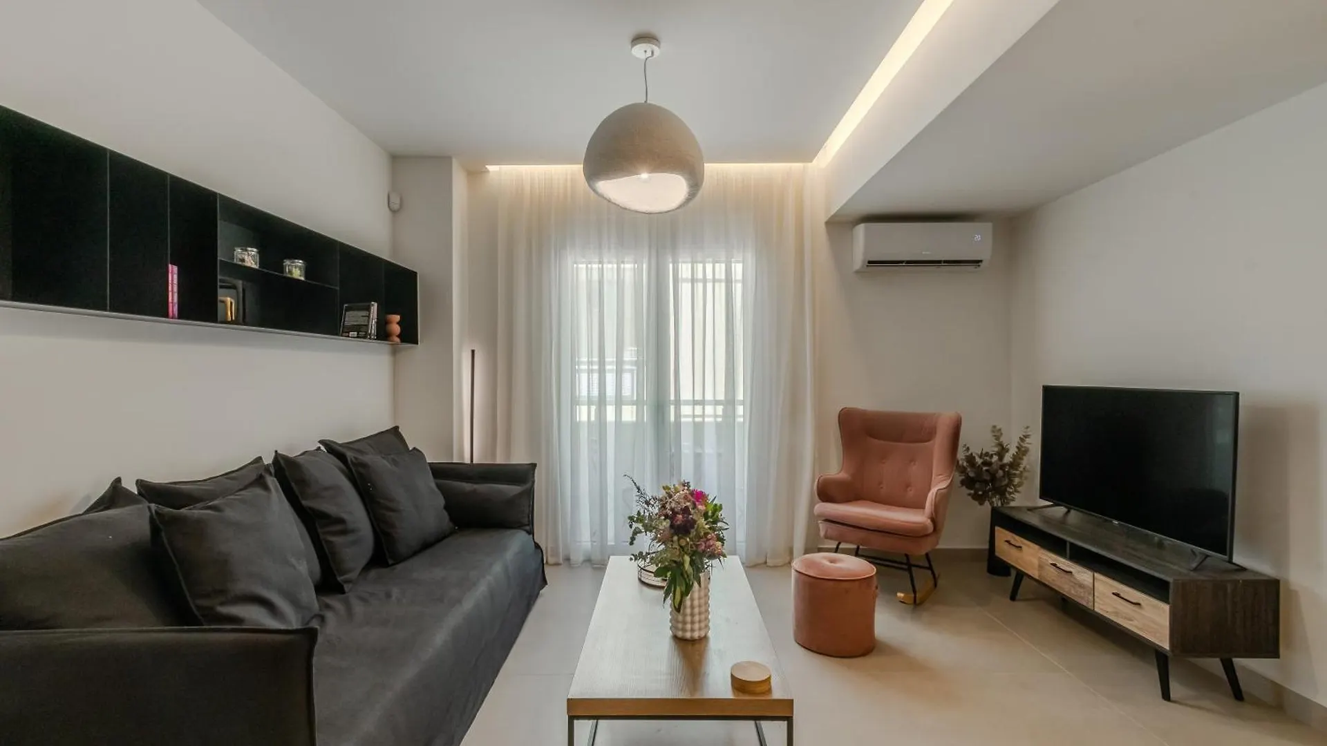 Apartment Dreamy 2 Bd Apt In The Heart Of The City By Hospi Heraklion
